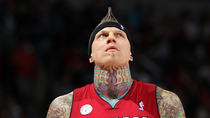 东体：申花踢广岛将沿用433阵型，斯卢茨基并非只会442菱形（东体：申花对阵广岛继续用433，斯卢茨基战术不局限于442菱形）