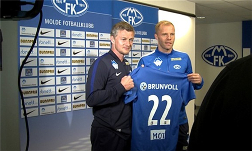 欧联杯足球赛 - 亨克对阵巴塞尔（欧联杯：亨克迎战巴塞尔）