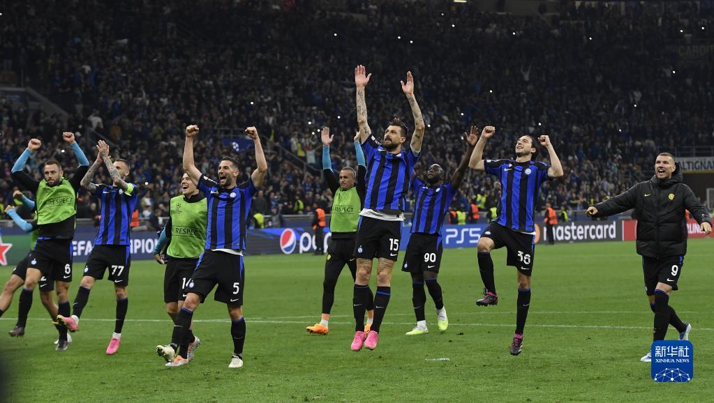 莫雷托：那不勒斯要和国米争焦瓦内，维罗纳愿意夏窗出售（莫雷托：那不勒斯欲与国米抢焦瓦内，维罗纳考虑今夏放人）