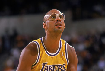 TA：弗林蓬通过瑜伽和普拉提预防伤病，战热刺将回归大名单（TA报道：弗林蓬以瑜伽与普拉提预防伤病，战热刺将重返大名单）