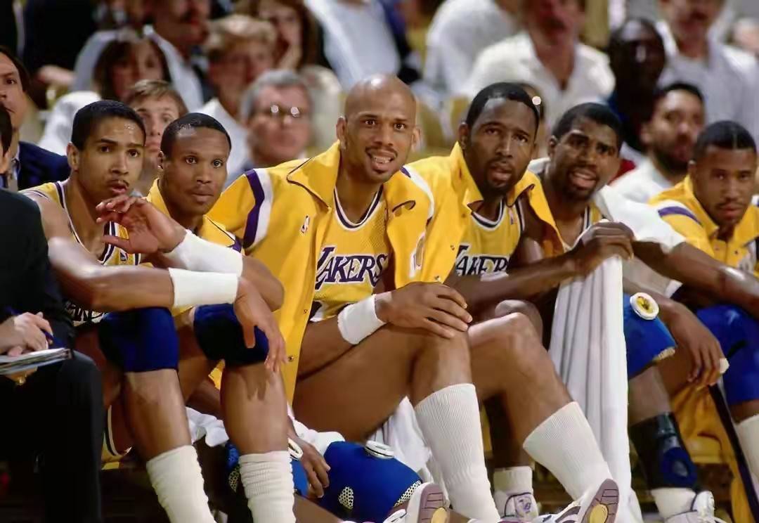 历史上仅3名后卫进入总得分榜前十：科比&乔丹&哈登（NBA历史总得分榜前十仅三位后卫：科比、乔丹、哈登）