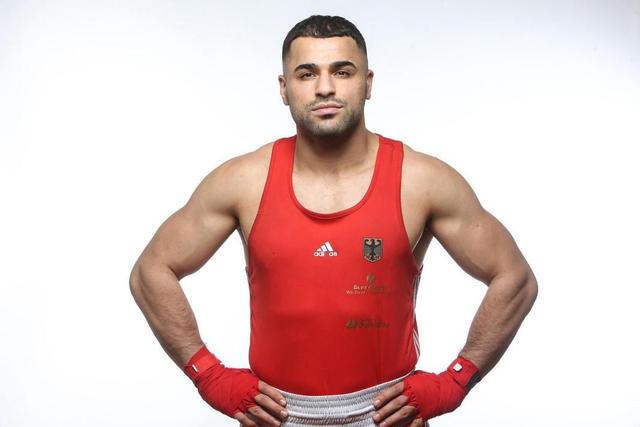 巴媒：奥斯卡此前并无严重心脏问题病史，医生正调查异常原因（巴媒称奥斯卡无严重心脏病史，医生正调查异常成因）