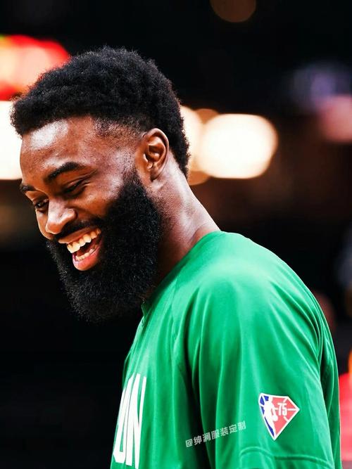 奥巴梅扬单赛季直接参与7球，欧冠史上36+岁球员第二人（奥巴梅扬单季参与7球，成欧冠36岁以上球员第二人）