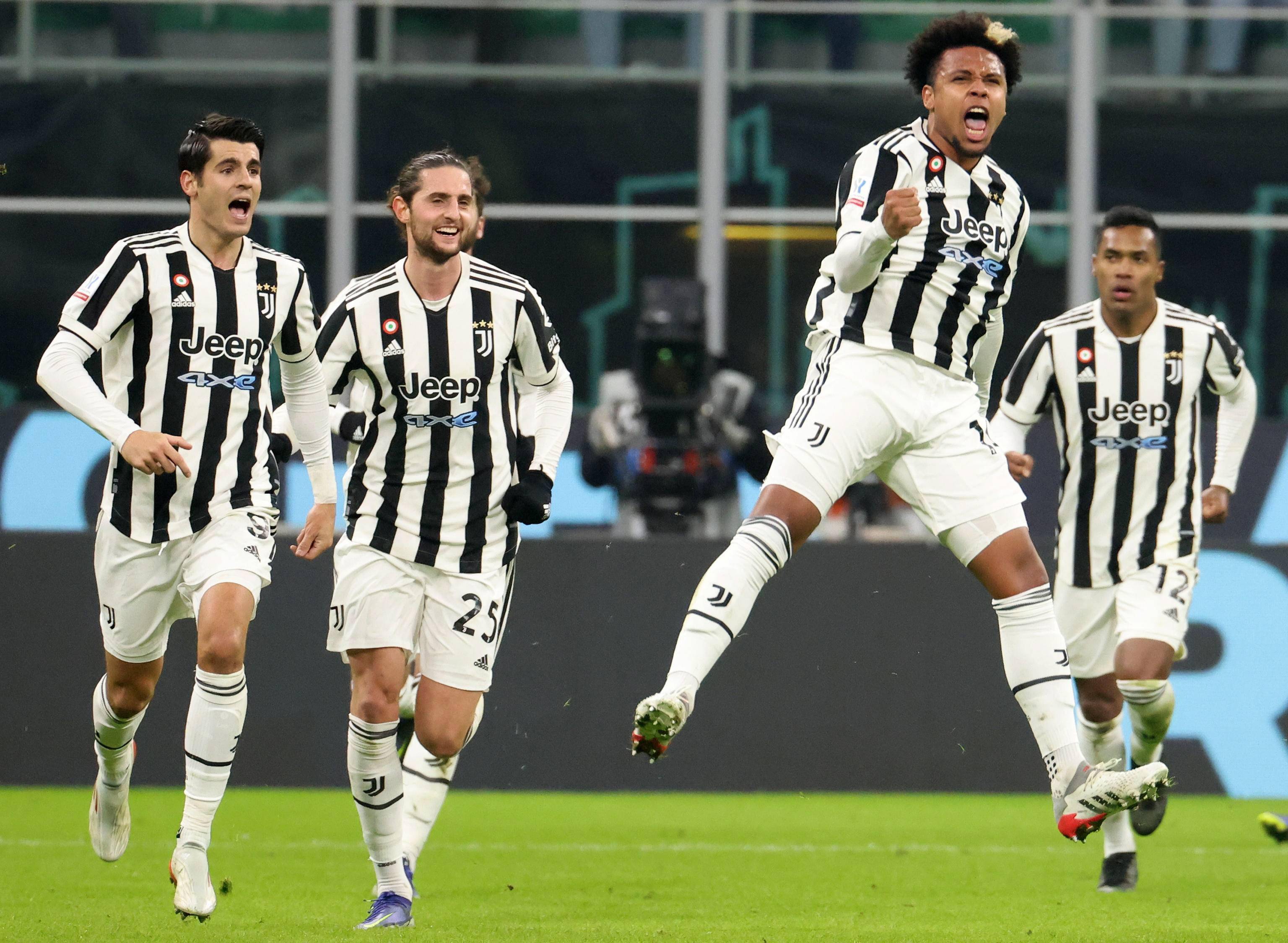 保罗超越费舍尔升至NBA常规赛胜场数历史第九位（保罗常规赛胜场数超越费舍尔，跻身NBA历史第九位）