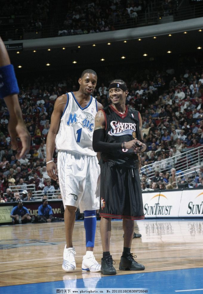 NBA：雄鹿再取关键胜利 字母哥率队登榜首（NBA：雄鹿再取关键一胜 字母哥带队升至榜首）