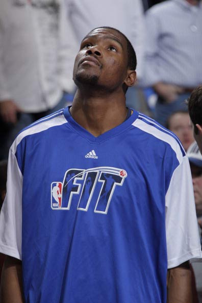 亚冠精英半场：牟再现破僵，朴青孝屡献神扑，江原1-0武里南联（亚冠精英半场战报：牟再现先拔头筹，朴青孝多次神扑，江原暂1-0武里南联）