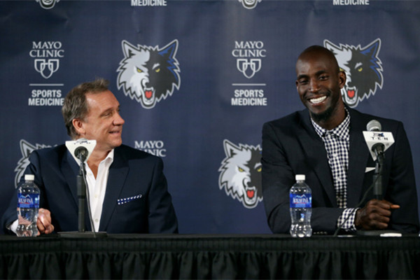 交流学习，乌兹别克斯坦U22拜访成都足协温江基地（乌兹别克斯坦U22赴成都足协温江基地交流参访）