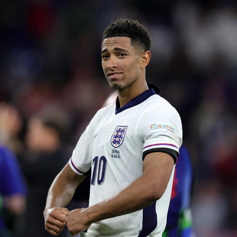 混团世界杯最新积分榜！4强锁定，1场绝杀，日本变阵真能撼动国乒王座吗？（混团世界杯积分更新：四强出炉，绝杀一战后，日本变阵能否撼动国乒霸主？）