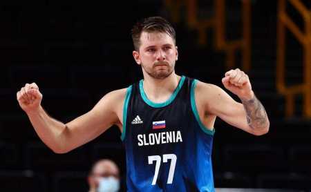 存在感一般！胡金秋&孙铭徽CBA揭幕战合砍18分6板5助（表现平平！胡金秋与孙铭徽CBA揭幕战合计18分6板5助）