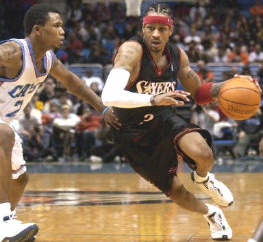 记者：除非大规模卖人，否则曼联不太可能继续追求多纳鲁马（记者称：若不大规模清洗阵容，曼联难以继续追逐多纳鲁马）