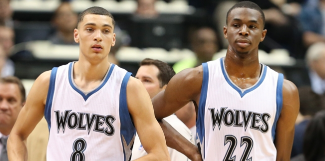 美记：卡梅伦·约翰逊将接受核磁共振检查，确定右膝扭伤程度（美媒：卡梅伦·约翰逊将进行核磁共振检查，评估右膝扭伤程度）