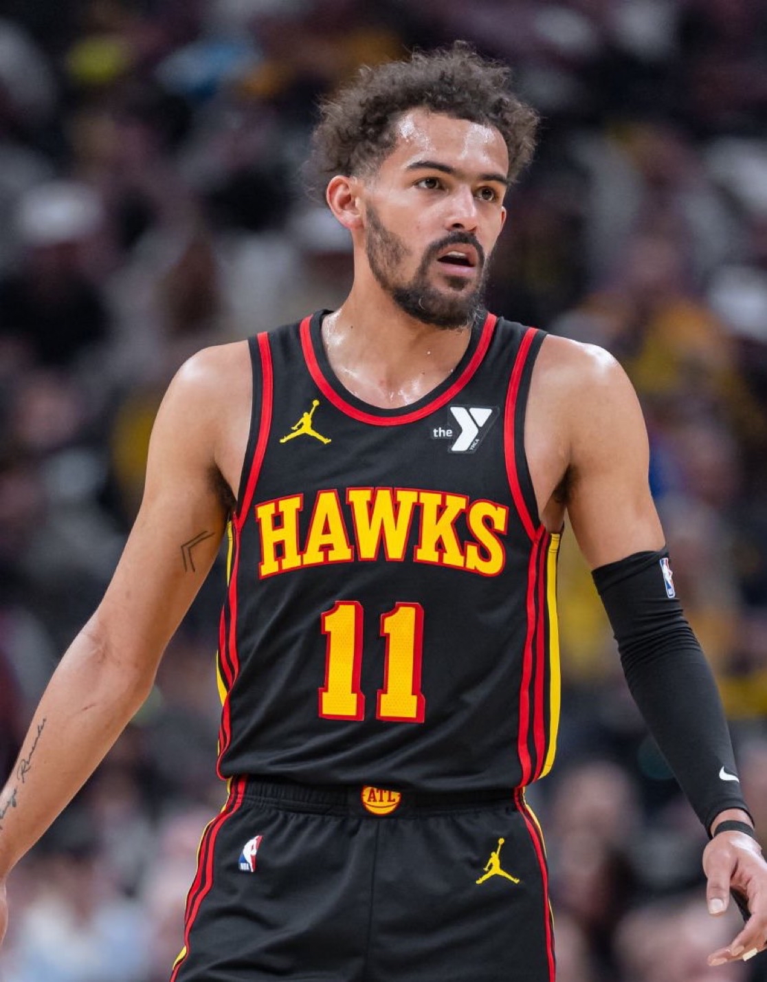 张镇麟：新赛季加盟上海从点滴做起，希望和弗格为球队做贡献（张镇麟加盟上海新季：携手弗格从点滴起步为球队贡献力量）