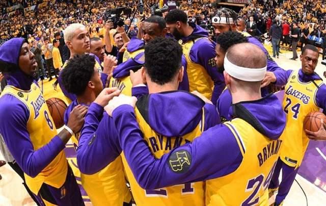 东契奇压哨三分绝杀全场（东契奇压哨三分绝杀制胜）