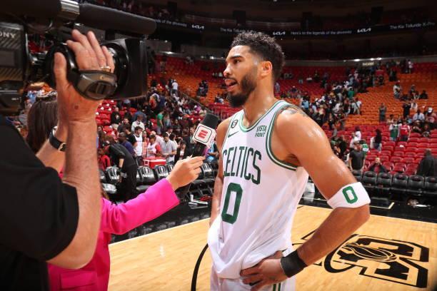 广州队年轻球员愈发成熟（广州队小将日趋老练）