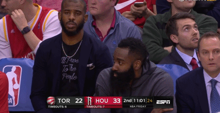 埃杜在高铁站被围满，合同今年到期，他说明年也希望在深圳（埃杜高铁站遭围堵，合同今年到期：盼明年留在深圳）