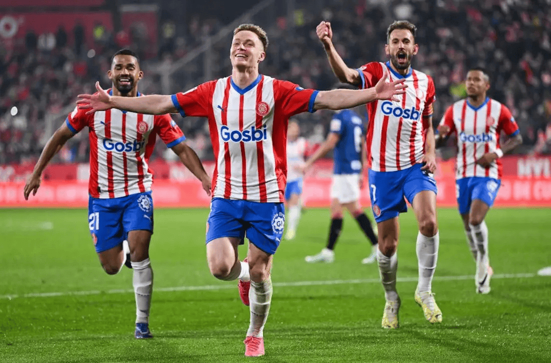 意甲积分榜：米兰凭净胜球领跑，前四只差1分，尤文仍第7（意甲积分形势：米兰以净胜球登顶，前四仅差1分，尤文依旧第7）