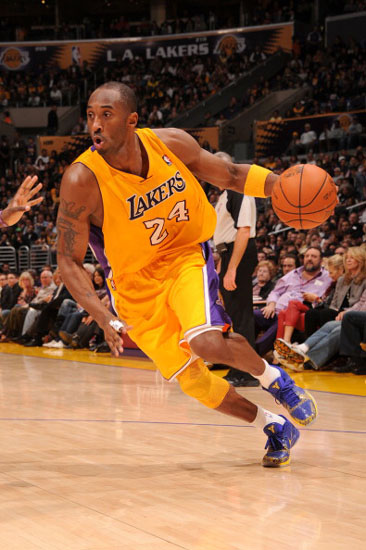 从三分倒数变神射大队！休赛期最稳补强？冷面杀手改写格局（三分垫底到神射军团：休赛期最稳补强？冷面杀手重塑格局）