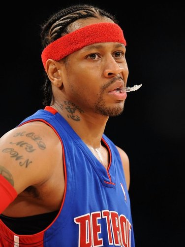 罗马诺：切尔西愿支付埃斯特旺的浮动条款，总价可超6500万欧（罗马诺：切尔西愿触发埃斯特旺附加条款，整体费用或将突破6500万欧）