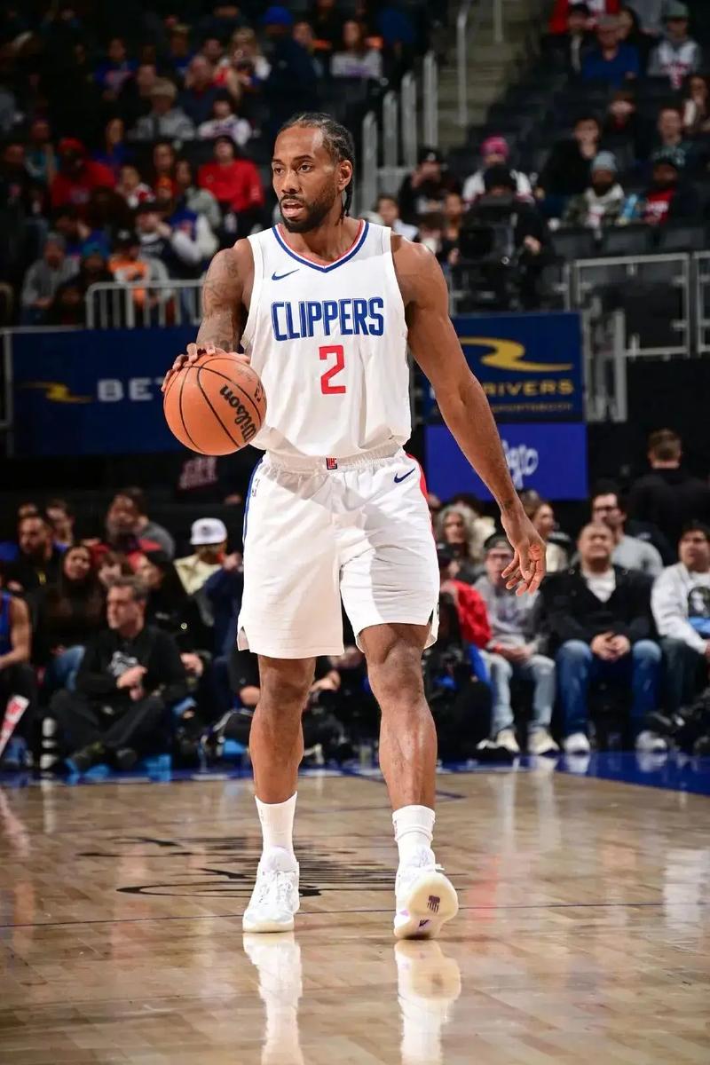 热刺遇严重伤病潮 蓝军血脉压制客场取分在望（热刺伤情告急，切尔西客场抢分可期）