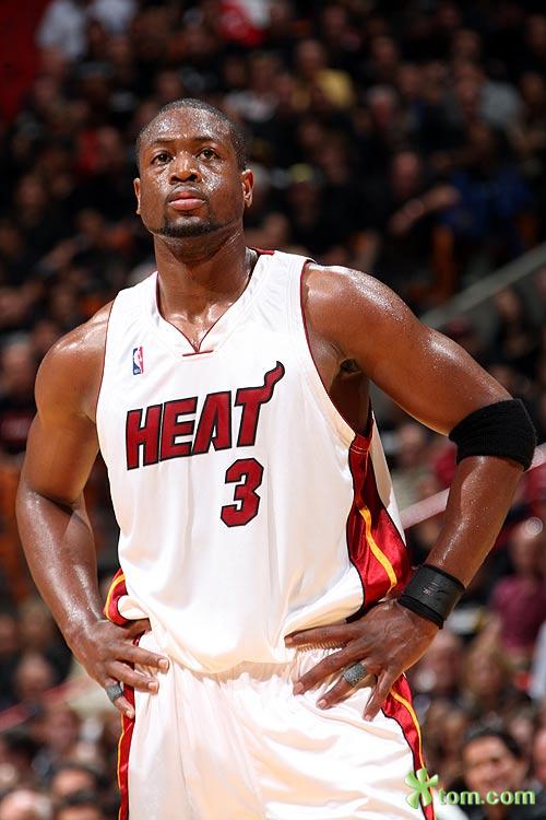 意大利杯尤文2-0乌迪内斯晋级，乔纳森-戴维、洛卡特利建功（意杯尤文2-0乌迪内斯过关，乔纳森-戴维、洛卡特利破门）