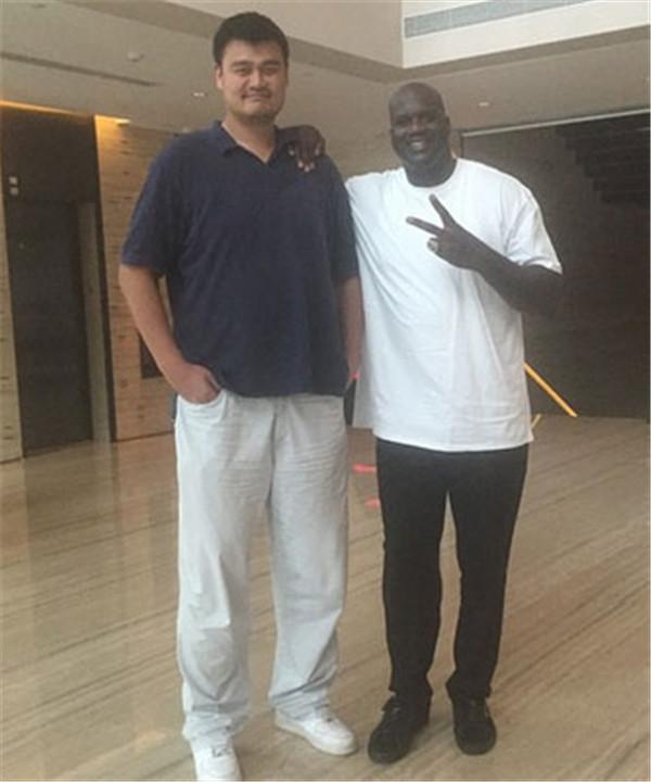 法媒：加扎尔在没资格的情况下代表里昂出战欧联被欧足联调查（法媒称欧足联立案调查：加扎尔疑无资格仍为里昂出战欧联）