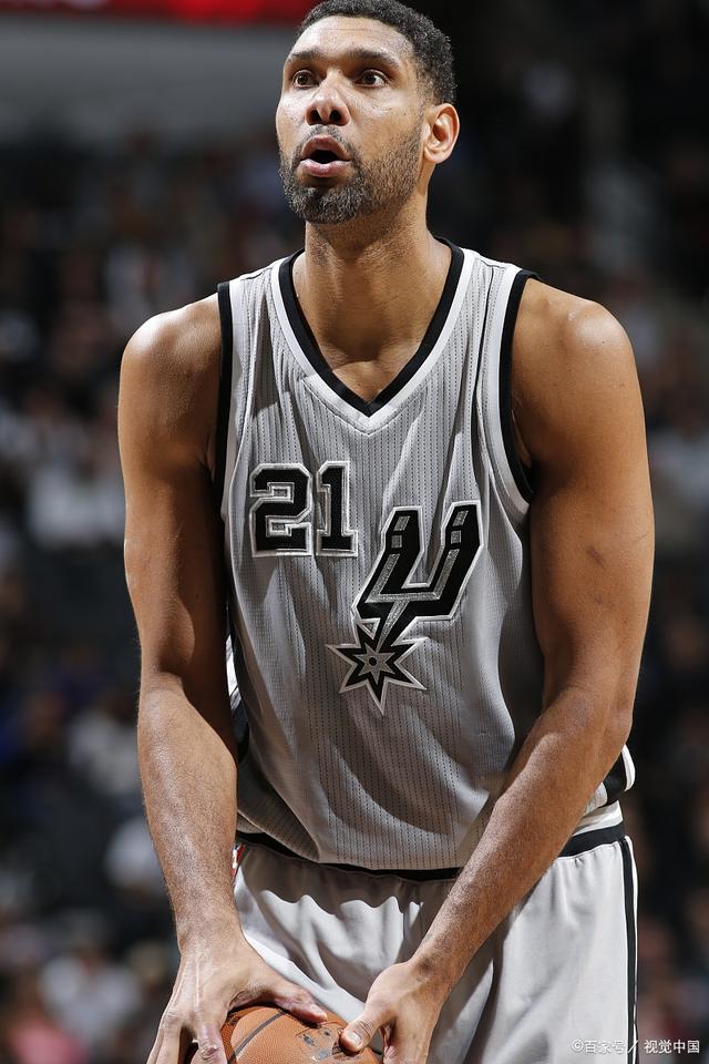 狂输23分！湖人防守堪称灾难，打强队几乎白送，不交易注定陪跑（惨负23分！湖人防线崩塌，遇强队几乎送分，不补强恐注定陪跑）